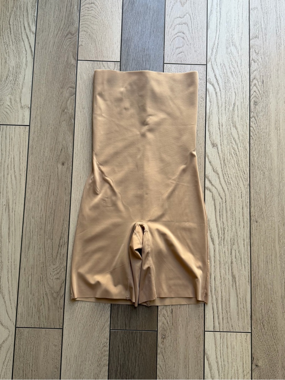 Donna Karan Seamless High-Waist Shaping Shorts in Nude